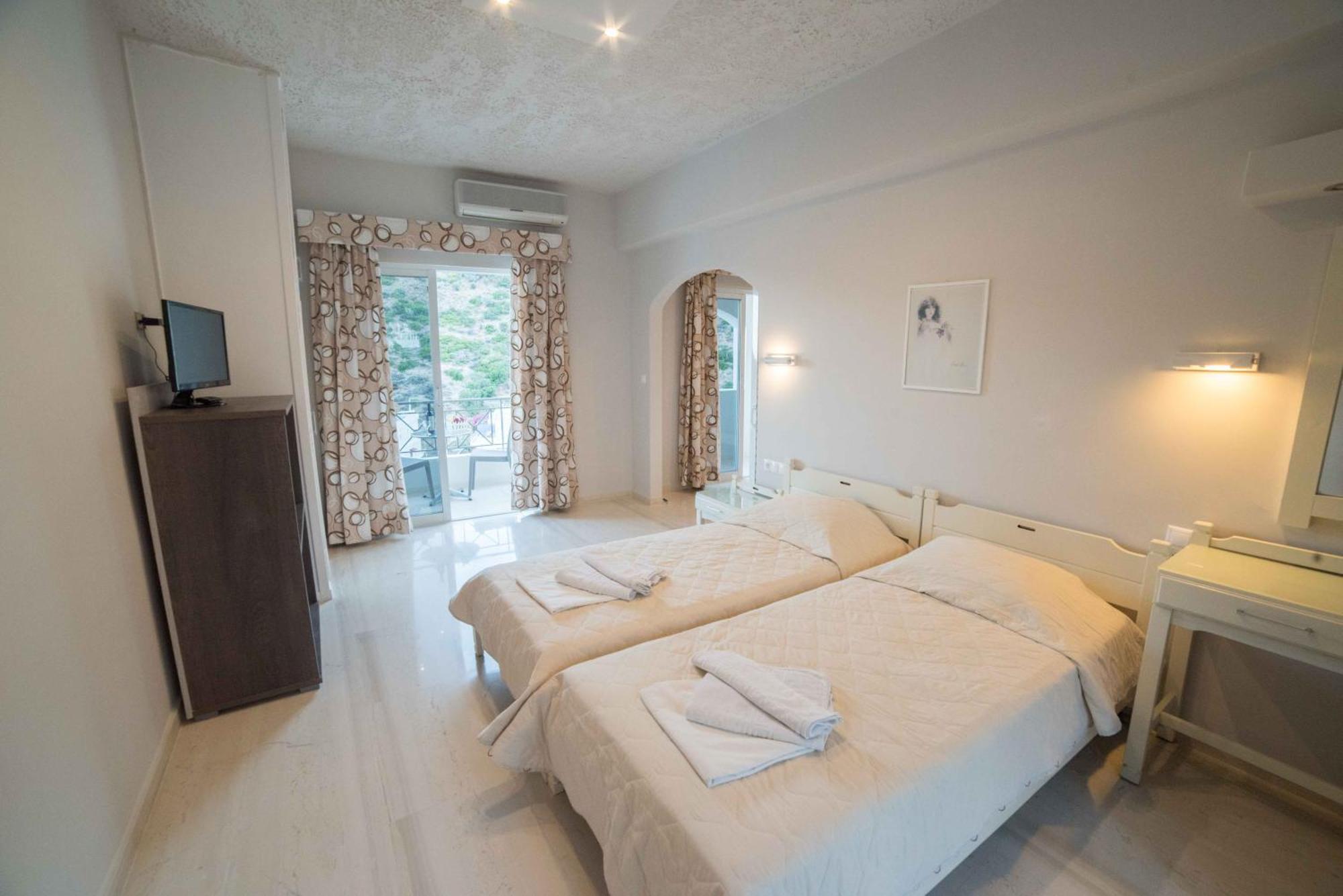Athena Apartments Ajía Galíni Kültér fotó